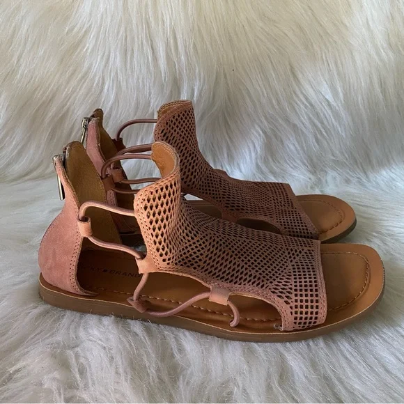 Lucky Brand Bartega Perforated Leather Gladiator Sandals in Antler Size 7.5 - Picture 6 of 11